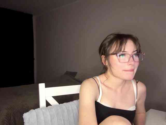 HoodKate's sex show image
