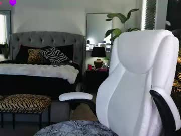Изображение секс-шоу модели tatted_vixen Изображение секс-шоу модели tatted_vixen
