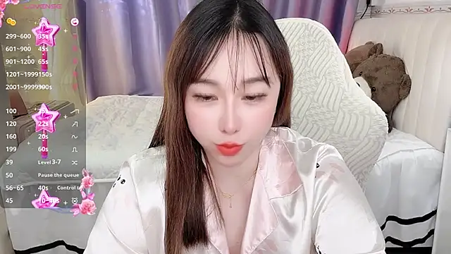 Liz-nn's sex show image