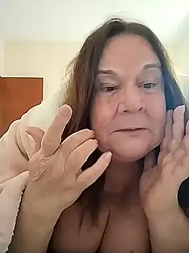 Изображение секс-шоу модели Yaya_Mineira