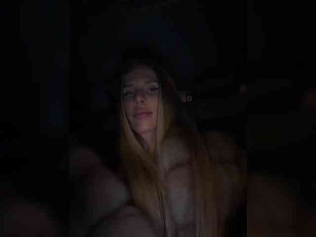 blondinochkaa's sex show image