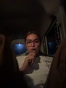 urasianlady's sex show image