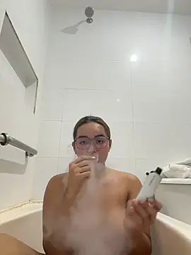 urasianlady's sex show image