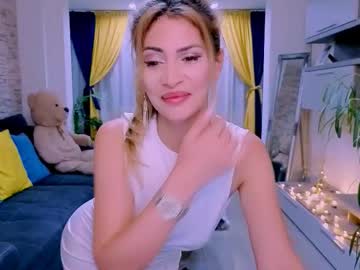 madyeroberts's sex show image