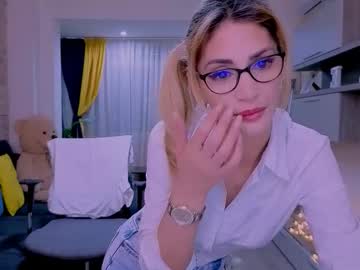 madyeroberts's sex show image