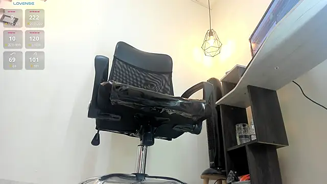 victoria_Christie's sex show image