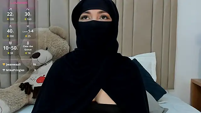 izadii's sex show image