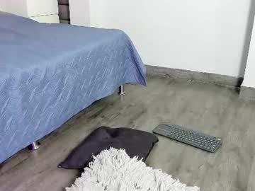 madie_collins7's sex show image