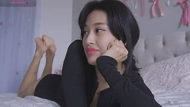 yumisunn's sex show image