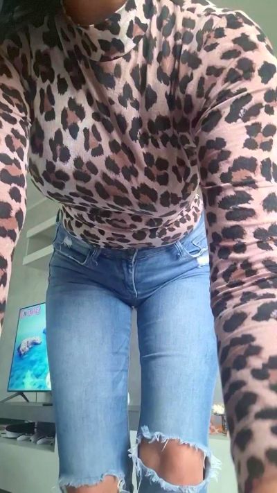 luxxe25's sex show image