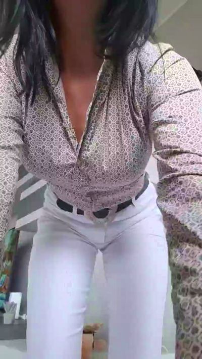 luxxe25's sex show image