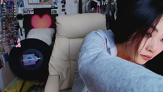 Изображение секс-шоу модели xiaotiantian-76 Изображение секс-шоу модели xiaotiantian-76