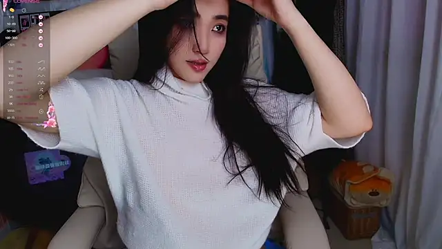 Изображение секс-шоу модели xiaotiantian-76 Изображение секс-шоу модели xiaotiantian-76