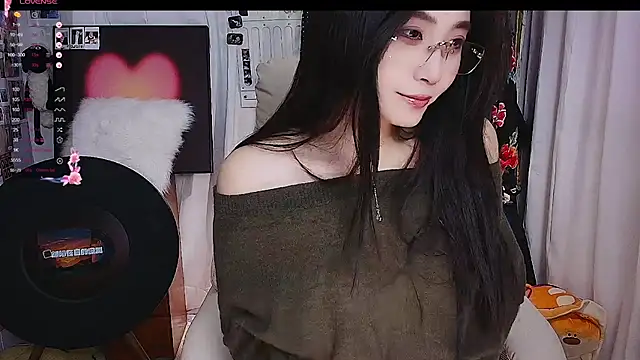 Изображение секс-шоу модели xiaotiantian-76 Изображение секс-шоу модели xiaotiantian-76