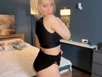 skyeveil's sex show image