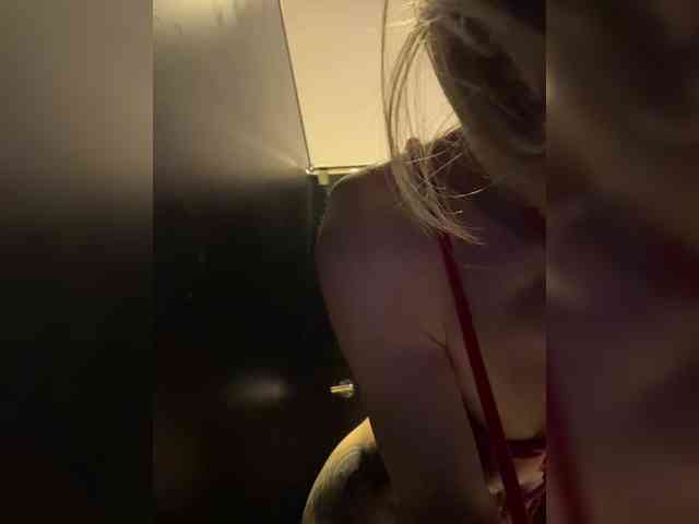 -cutiekitty-'s sex show image