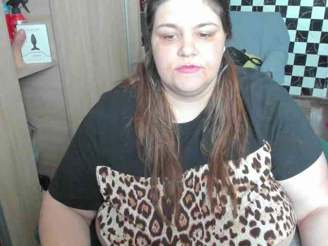 Ionysexylips69's sex show image