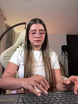 Stormiie777's sex show image