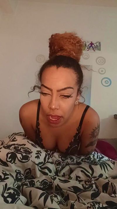 Изображение секс-шоу модели elleblue_sexy