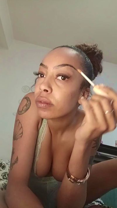 Изображение секс-шоу модели elleblue_sexy