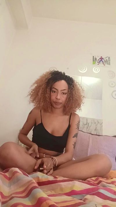 Изображение секс-шоу модели elleblue_sexy