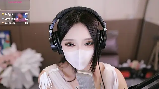 yaya_1888's sex show image