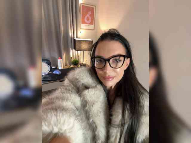 Amarulla's sex show image Amarulla's sex show image