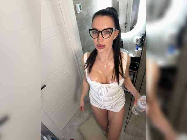 Amarulla's sex show image Amarulla's sex show image