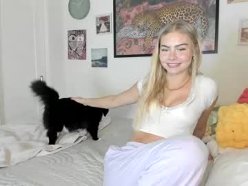 Sexshow-Bild von ariah_is_blonde Sexshow-Bild von ariah_is_blonde
