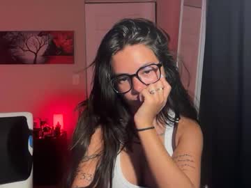 Изображение секс-шоу модели justjaelynn Изображение секс-шоу модели justjaelynn