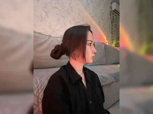 CrazyAleona's sex show image