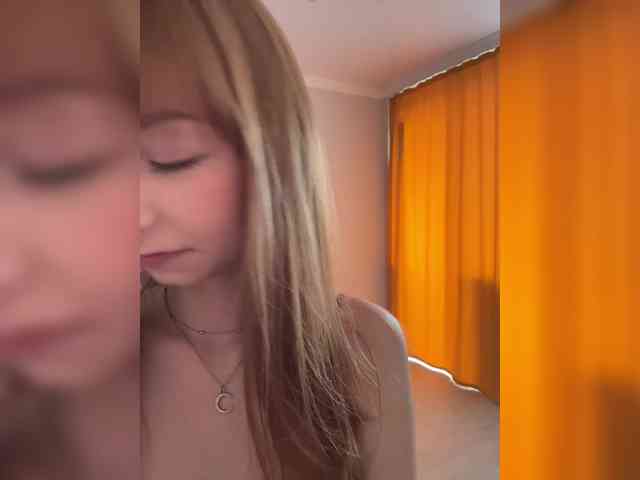 CrazyAleona's sex show image