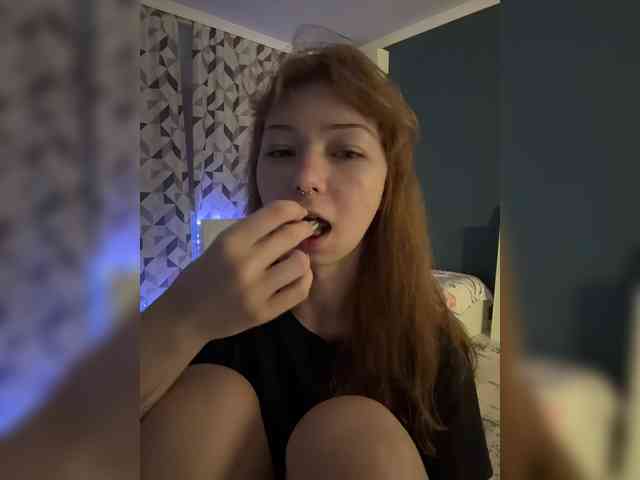 CrazyAleona's sex show image