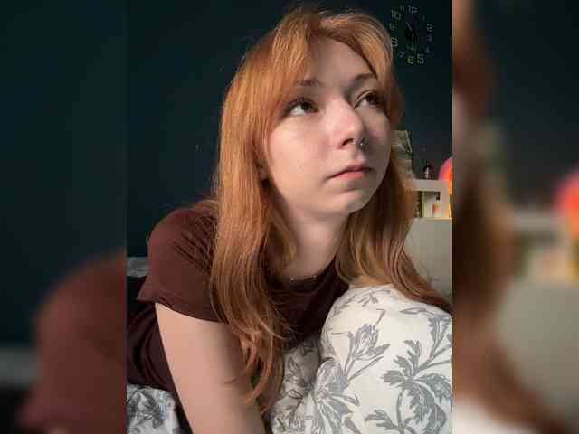 CrazyAleona's sex show image