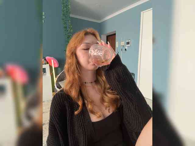 CrazyAleona's sex show image