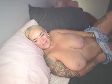 lunadaddysgirl's sex show image