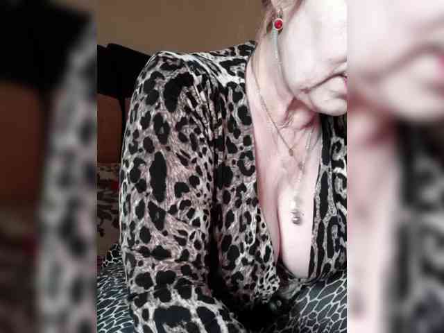 Cristinatina's sex show image