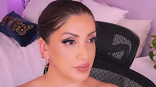 Wonderful_Woman's sex show image