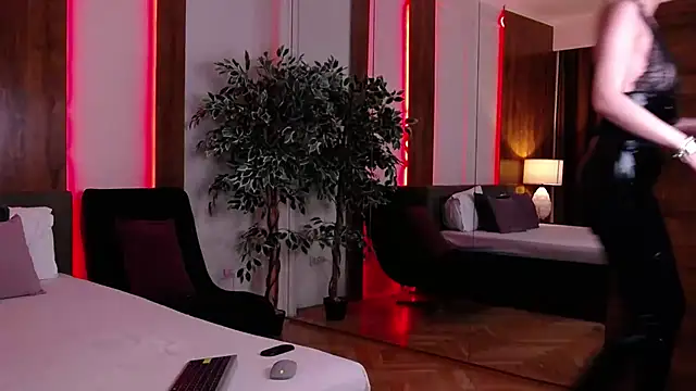 SkylerSpark's sex show image