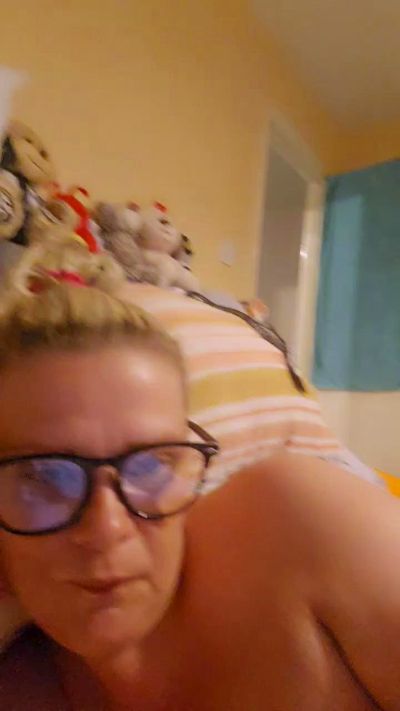 RoxyRampant86's sex show image RoxyRampant86's sex show image