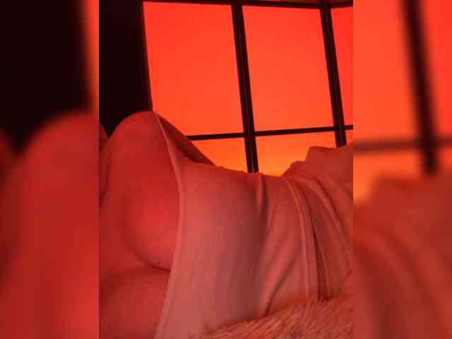 kivi-'s sex show image