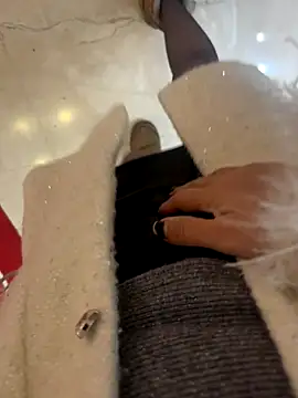 yimisun01's sex show image