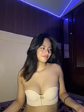 Kiee_19's sex show image