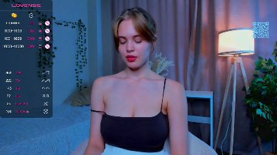 Изображение секс-шоу модели MonaDarter