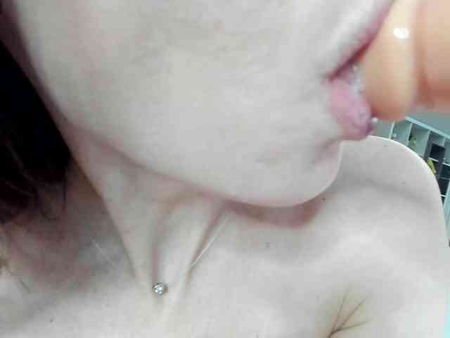 firstMaja's sex show image