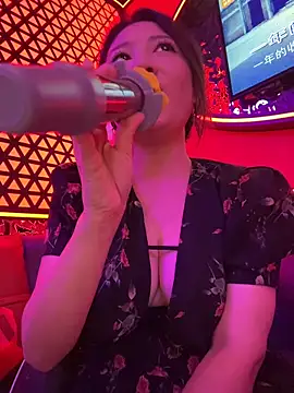 Lola666999's sex show image
