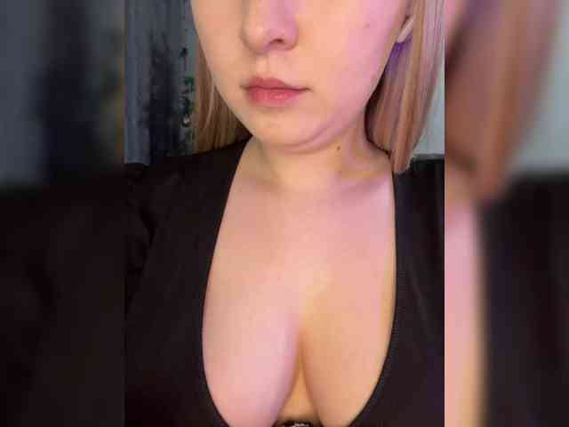 Sexshow-Bild von Peach--Alice Sexshow-Bild von Peach--Alice