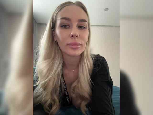 Lovensesgirl's sex show image