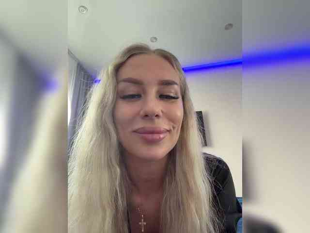 Lovensesgirl's sex show image