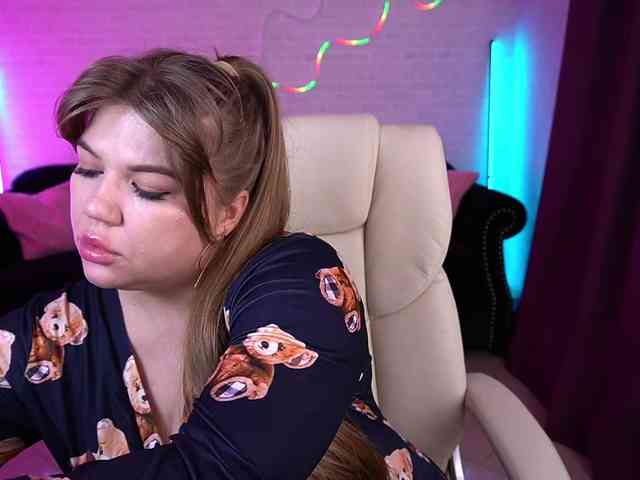 AlishaMalinka's sex show image